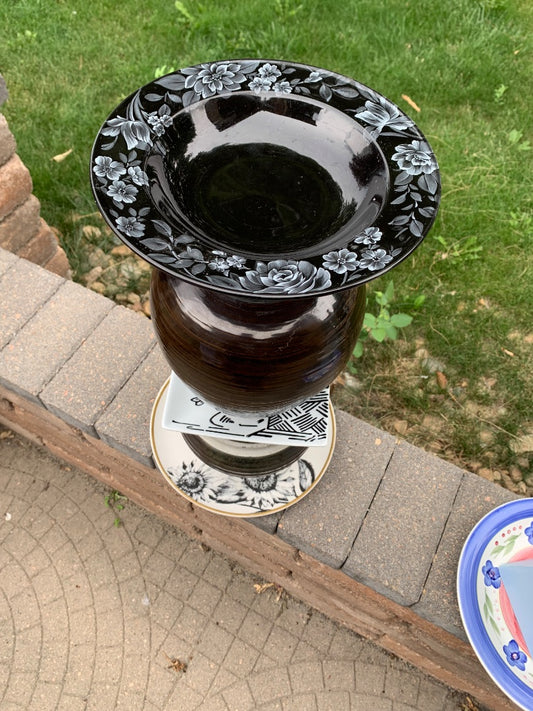 Black and white bird bath floral plate