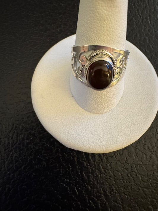 Red Stone Silver cutout ring size 8 1/2