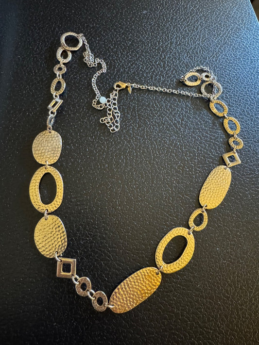NWT Goldtone disc chain necklace