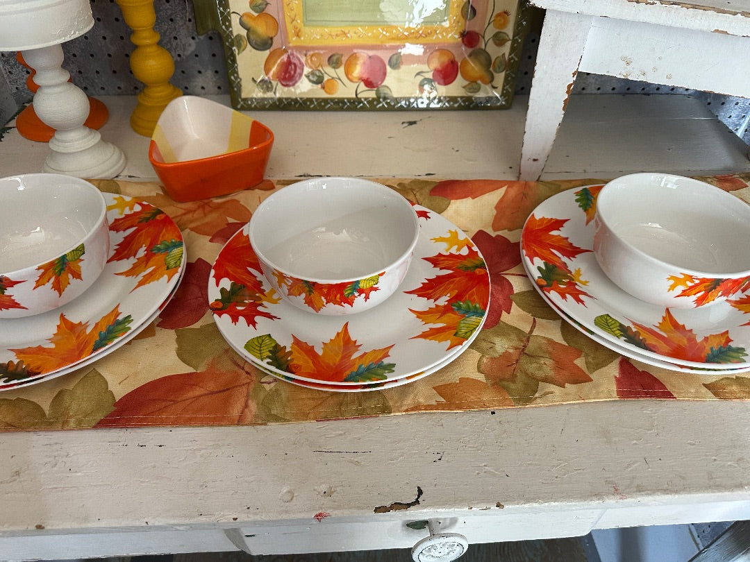 Fall 6 plates and 3 bowls
