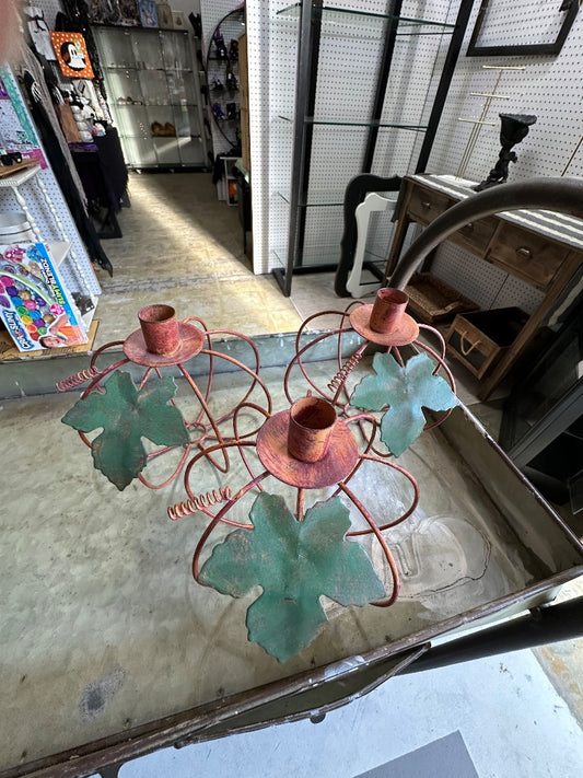 Wire pumpkin candle holders