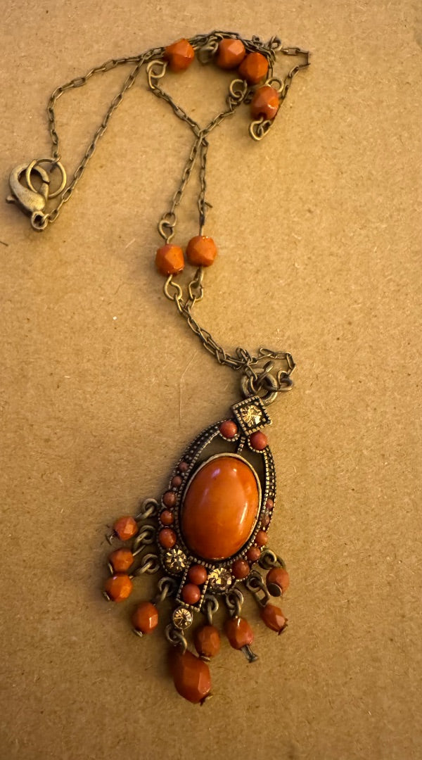Brass dark orange w/pendant necklace