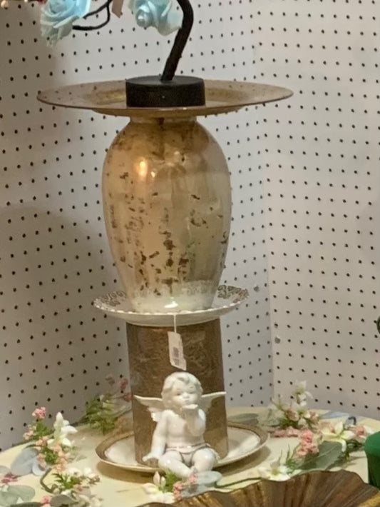 Bird bath white vase angel on bottom