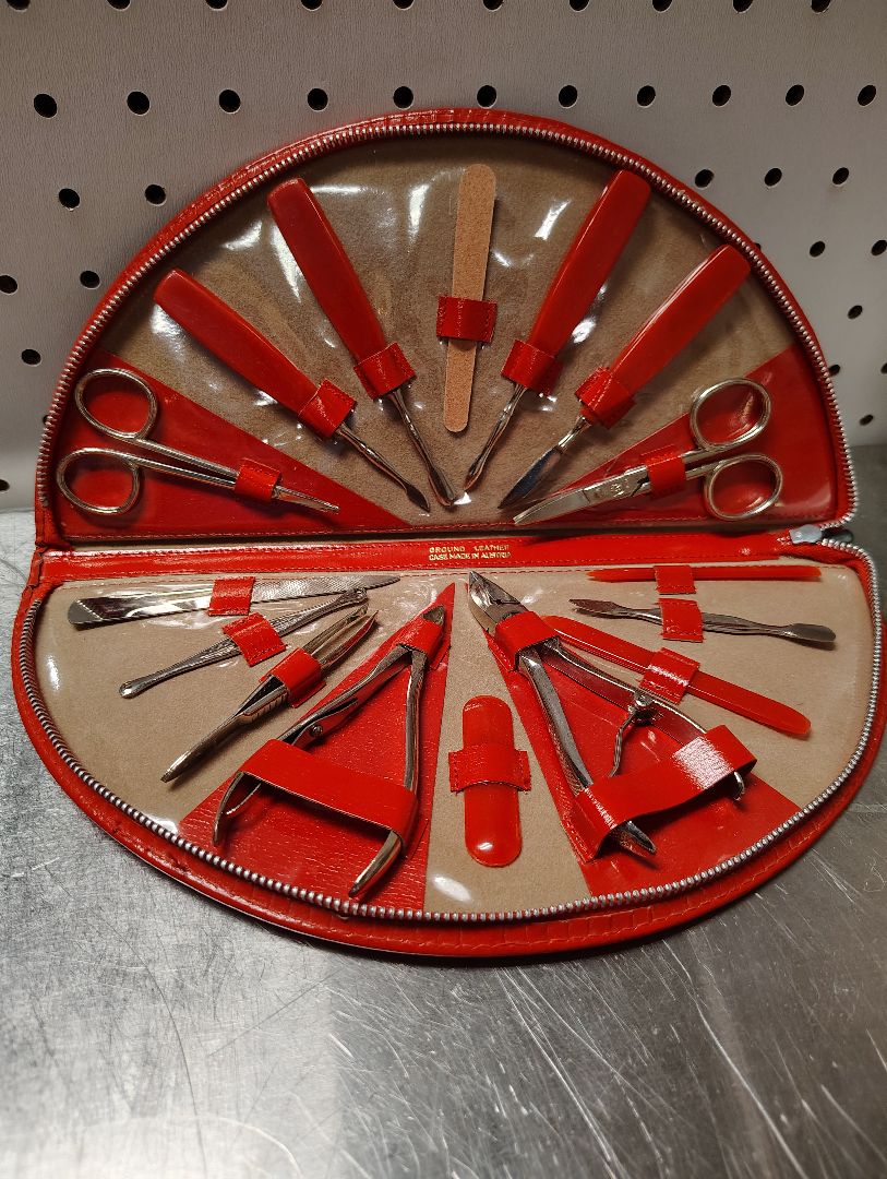 Vintage Red Leather Manicure set