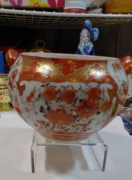 Red and Orange accented with extensive gold gilding 九谷 (Kutani) - Fuku (福) Antique Japanese Kutani porcelain bowl or planter, 5" X 3.5" (Approx)