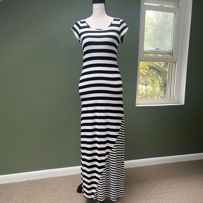 Black/White Stripe Maxi Dress, M