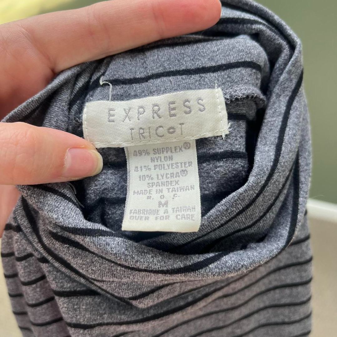 90s/Y2K Express Tricot Gray Striped Turtleneck, M