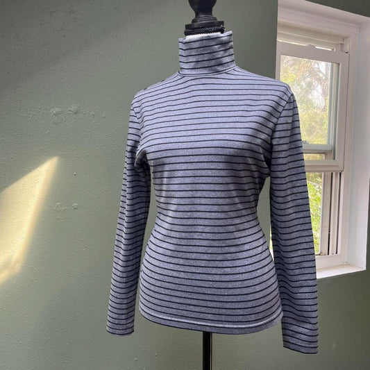 90s/Y2K Express Tricot Gray Striped Turtleneck, M