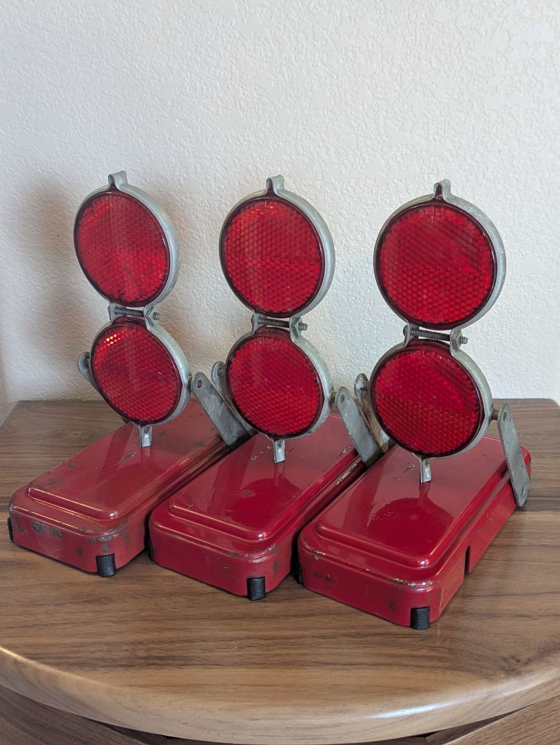 Roadside Reflector 'flares'
