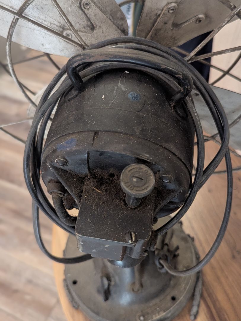 1940's Four bladed fan - Works