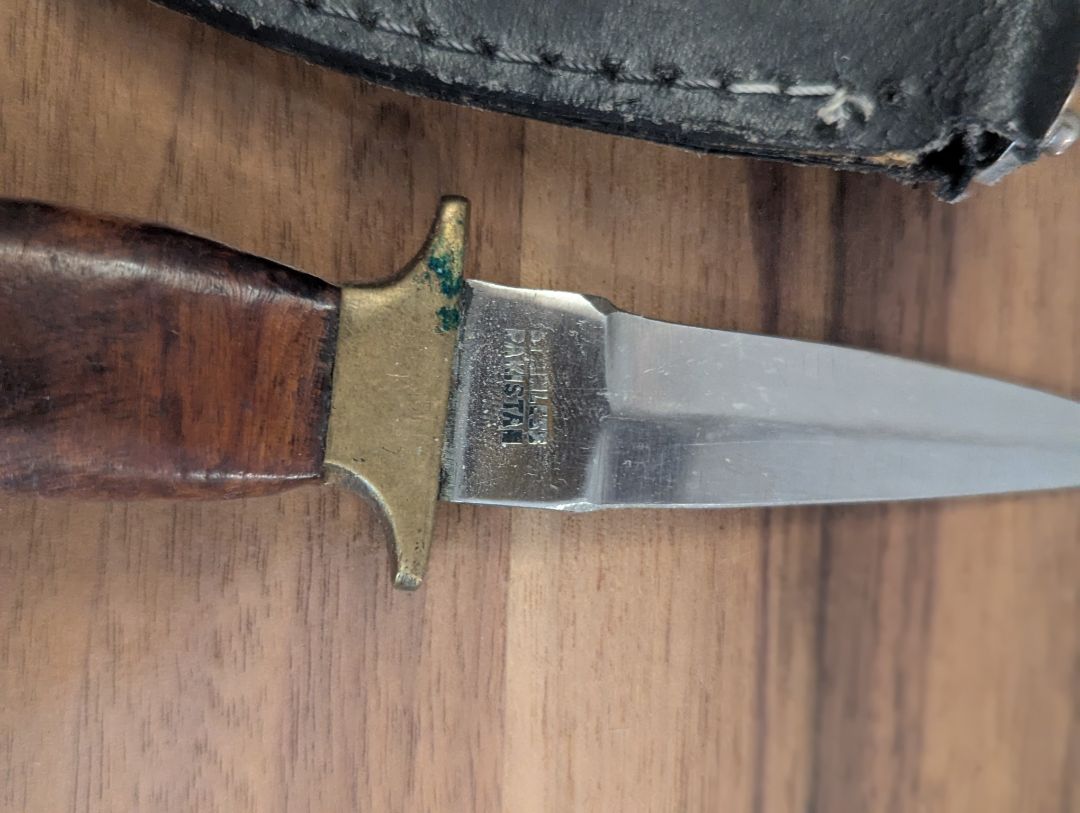 Small knife with sheath