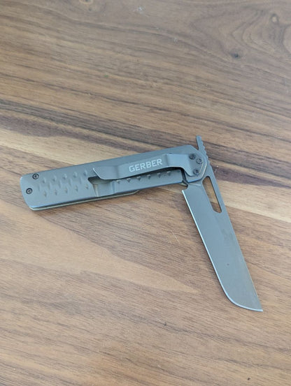 Gerber 3.25" lock blade pocketknife - green
