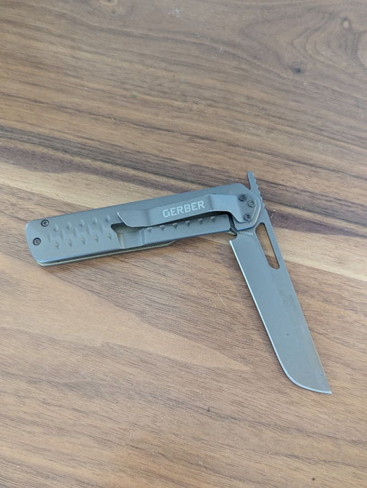 Gerber 3.25" lock blade pocketknife - green