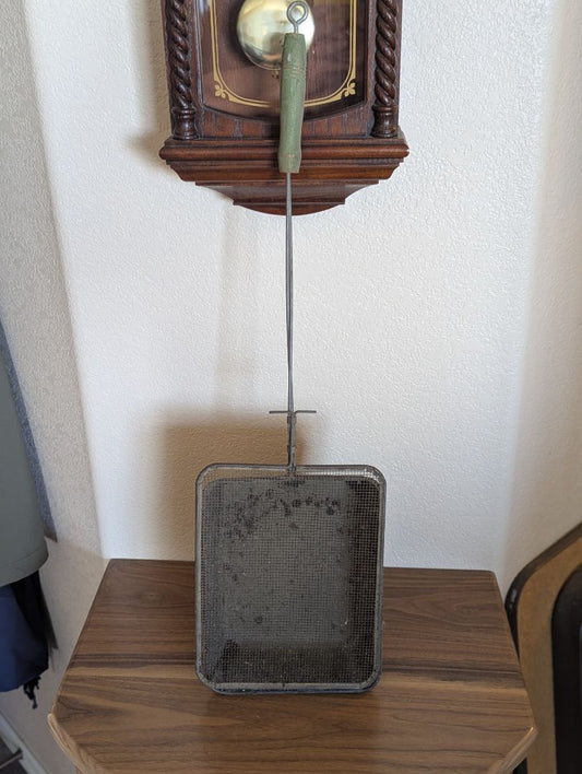 Antique popcorn popper
