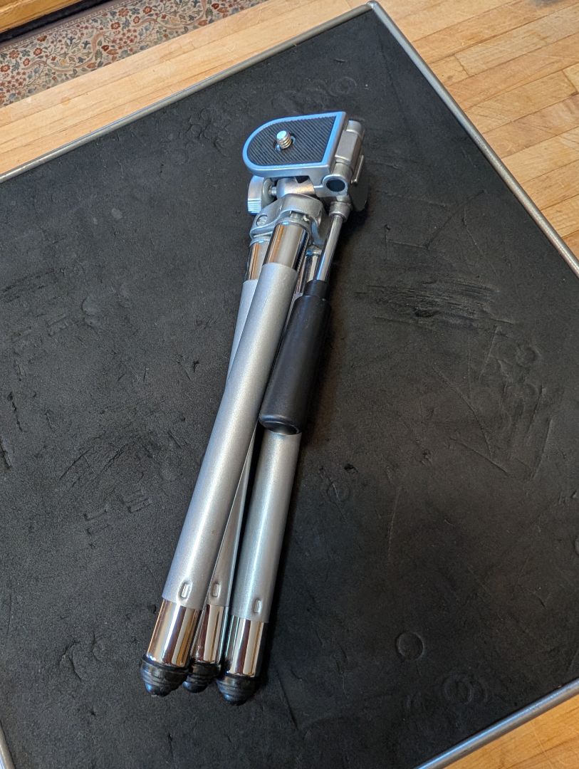 Telescoping tri-pod