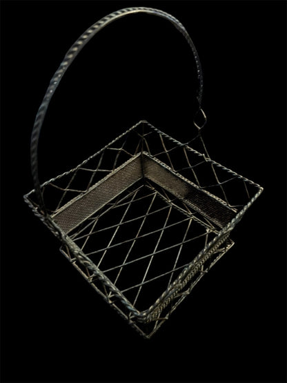 Square wire basket