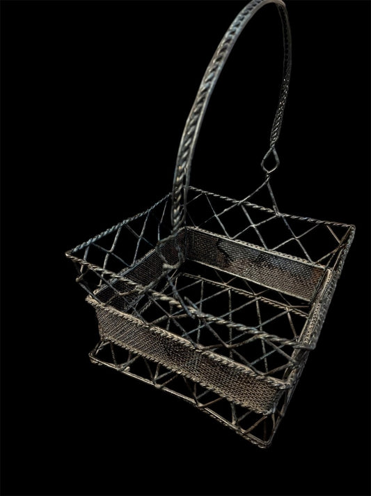 Square wire basket
