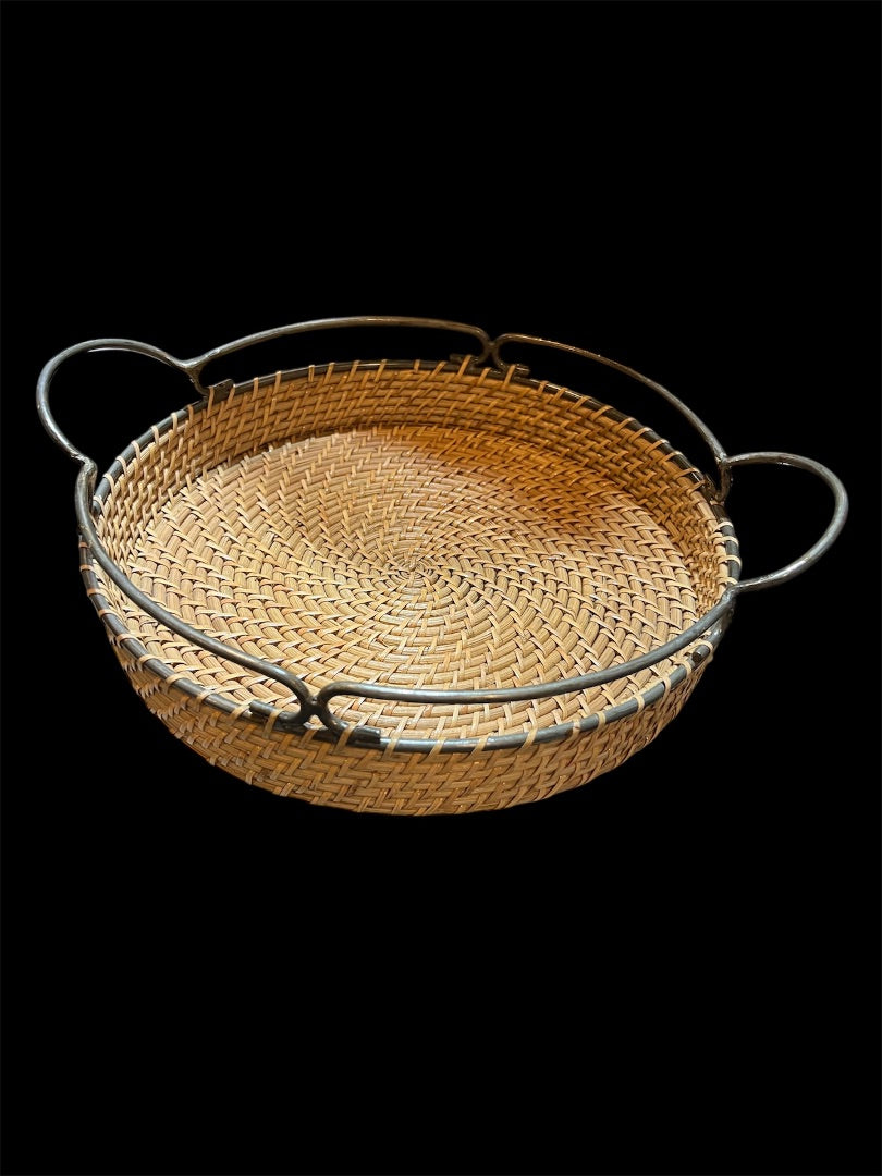 Wicker tray with metal rim