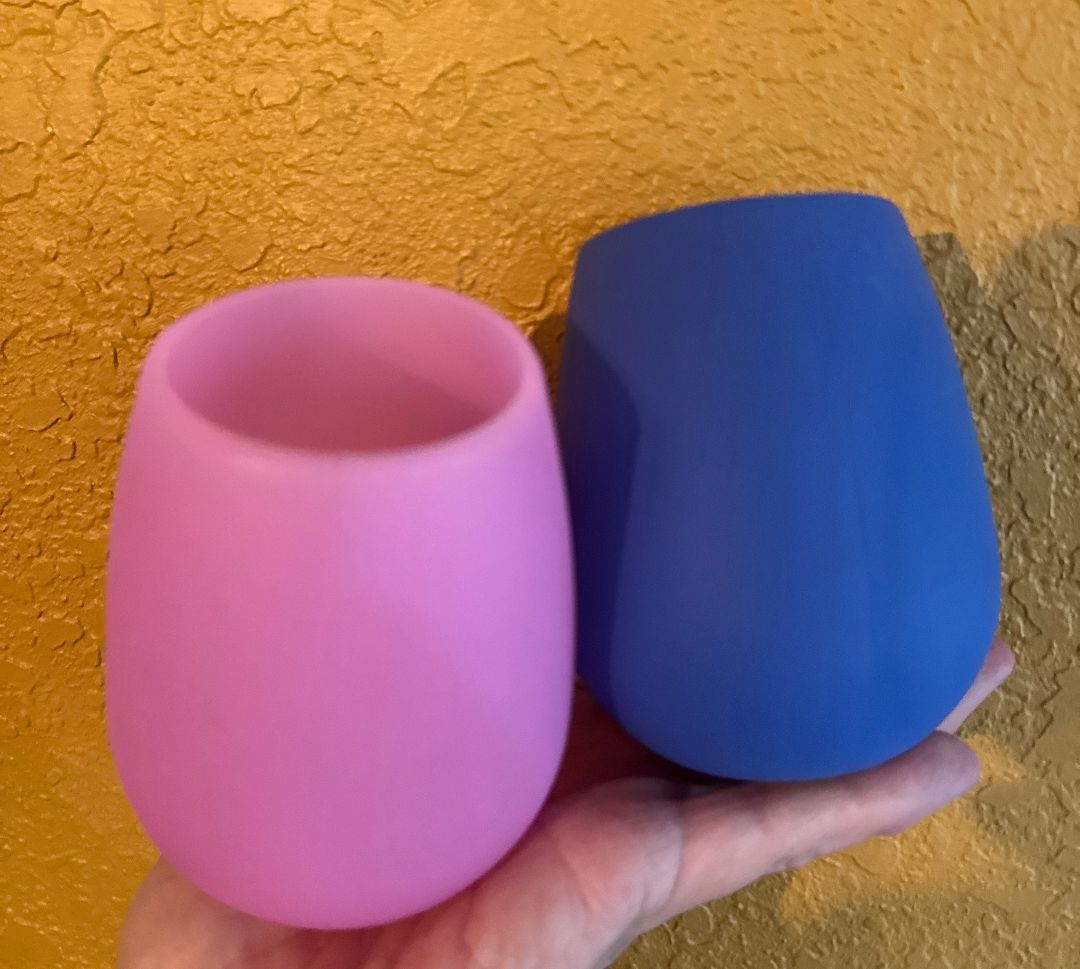 Multiple Colors Silicone Cups (6), 8 oz