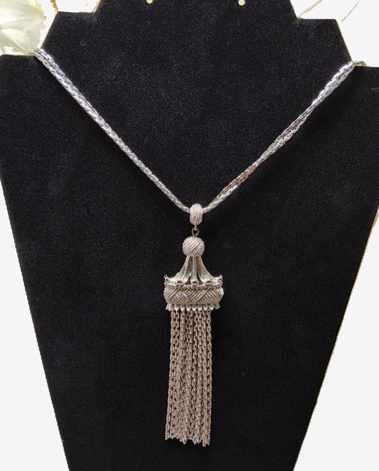 Vintage 1970's MONET Silver Tone PAGODA TASSEL Traviata Necklace Vintage