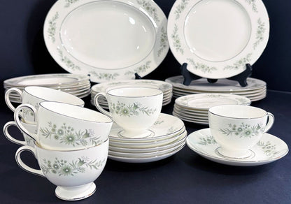 Wedgewood Vintage Wedgewood Bone China Westbury Pattern Dinnerware Set
