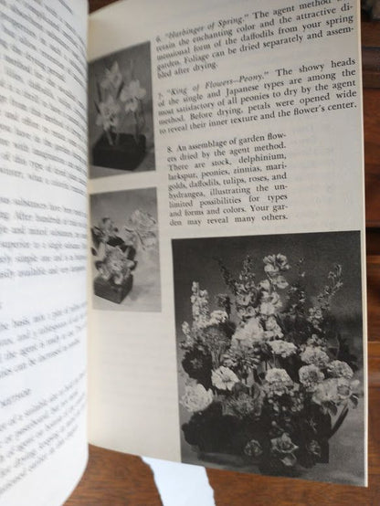 Handbook Dried Arrangements hardcover