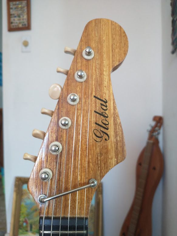 Sunburst Kawai Global Kawai Global Electric Guitar