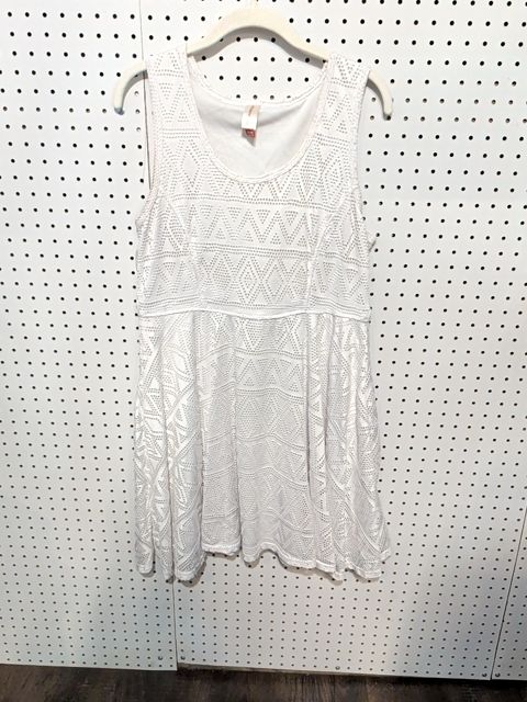 White Dress size XL (15-17)