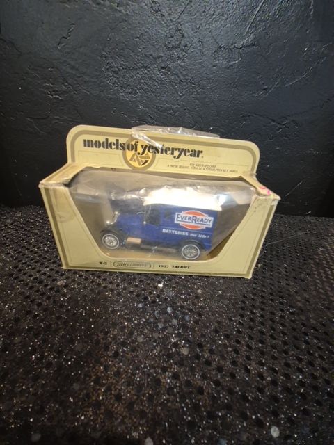EverReady  Matchbox Models of Yesteryear 1927 Talbot - open box