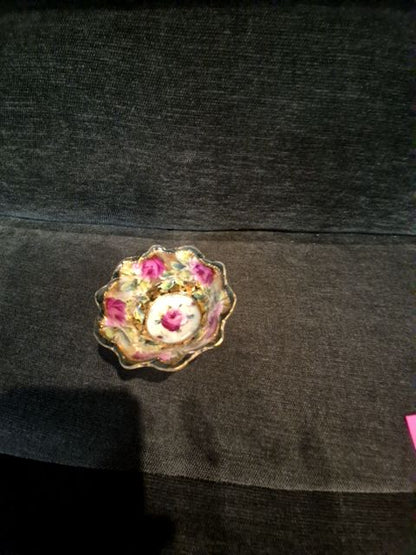 White w/pink flowers Nippon Mini Bowl w/feet, 3" × 2"