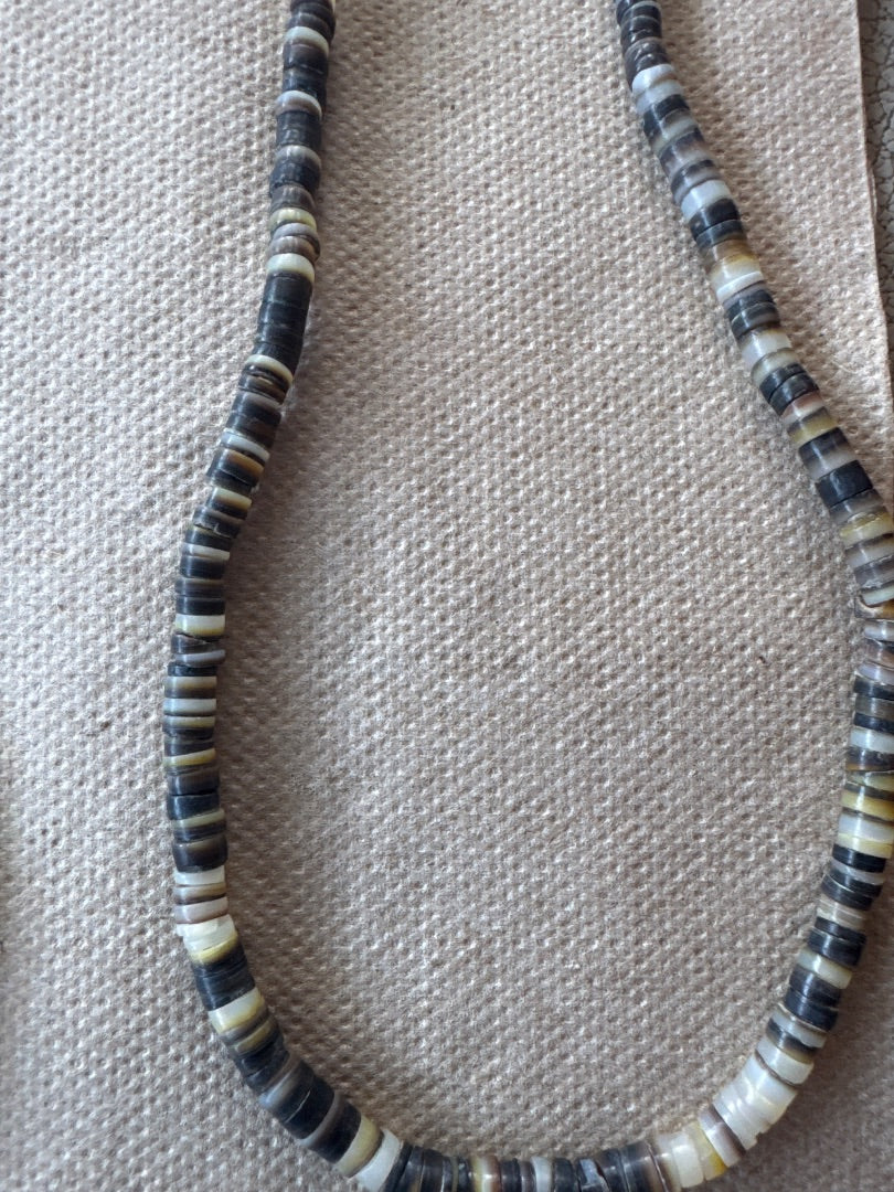 Unisex necklaces