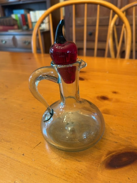 Glass decanter chili pepper stopper
