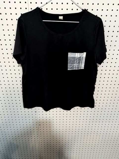 Black T-Shirt w/ plaid pocket size l