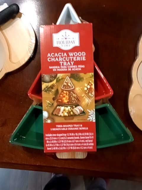 Acacia wood Charcuterie tray NWT