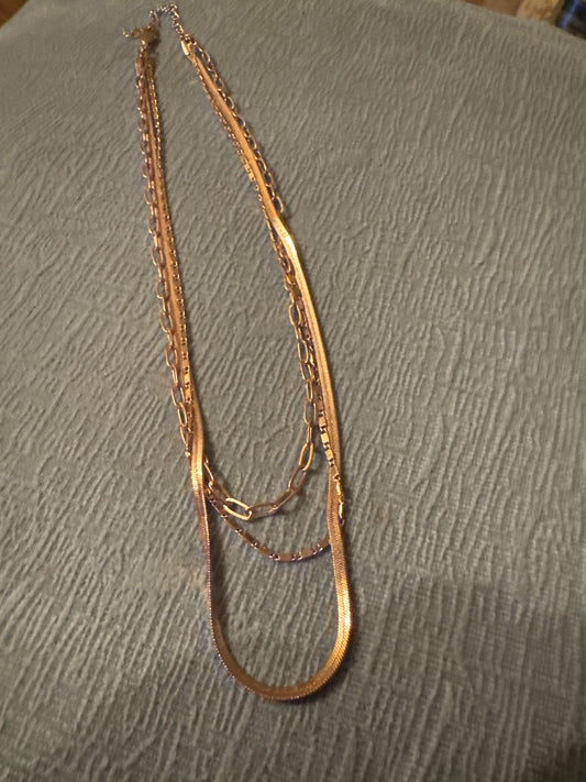 Rose gold Unknown Rose gold three chain necklace