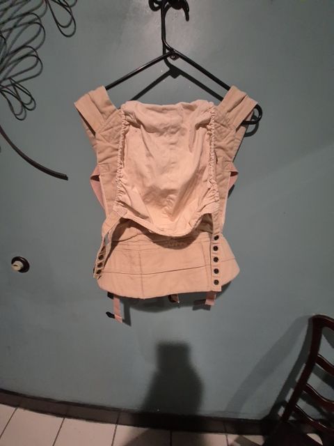 Tan Ergo Baby carrier