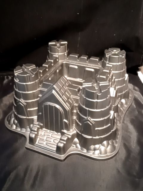 Nordica Ware Castle bundt Pan