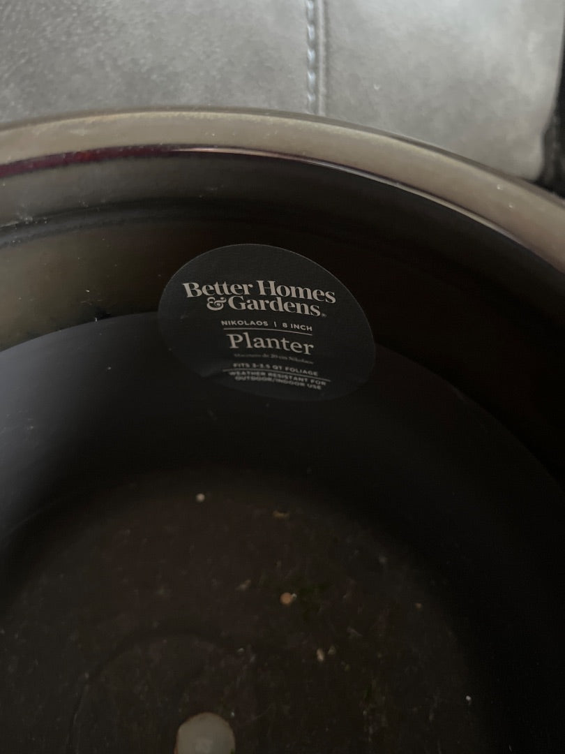 Better homes and Garden planter