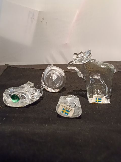 Varies Assorted glass paperweights Sweden