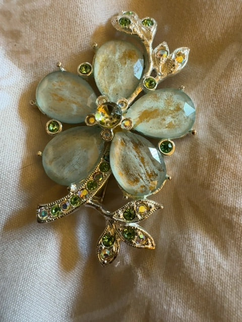 Sea foam silver tone flower brooch