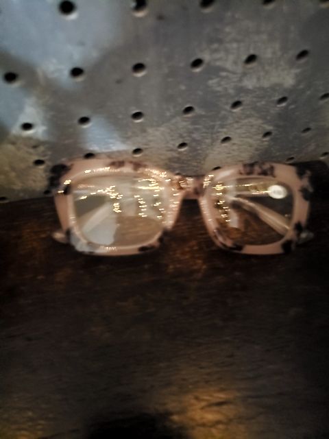 Pink reading glasses - 4.00