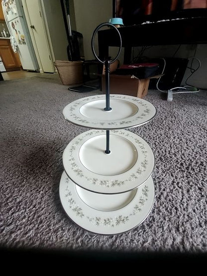 Lenox Daisy 3-tier tidbit tray