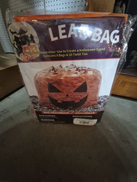 Pumpkin Leaf Bag 36" × 48" × 4, 8 Bags, 10 Twist Ties