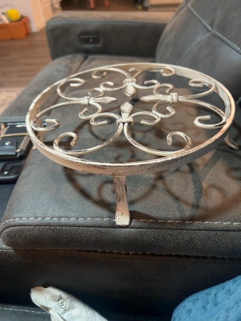 Spiral cake stand