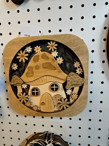 Wall M/L Mush House