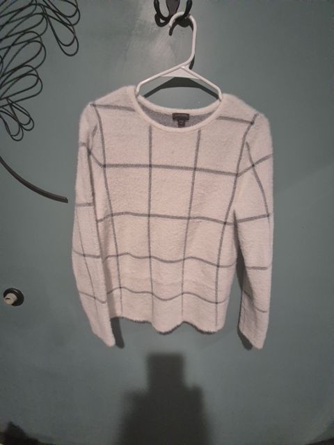 J Jill Wearever collection White W/ Black grid pattern Size S