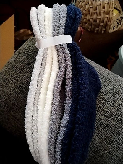 4 pk (Blu, lt gray, wht, dark gray) Aerosoles Slipper Socks, Sock  SZ 9-11/ Shoe SZ 5-10