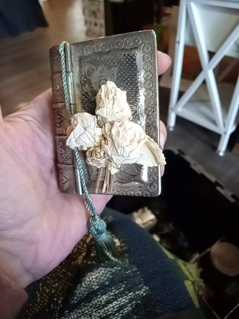 Vintage floral box