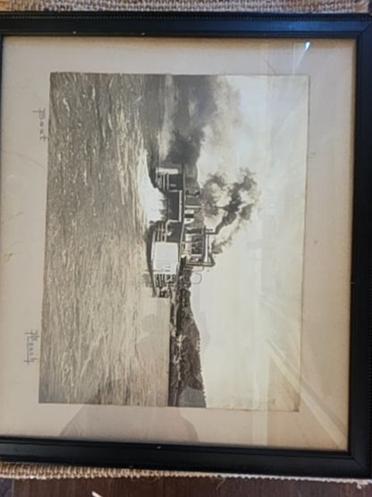 Antique Boat photo by L.Beach, 16.5" x 14"