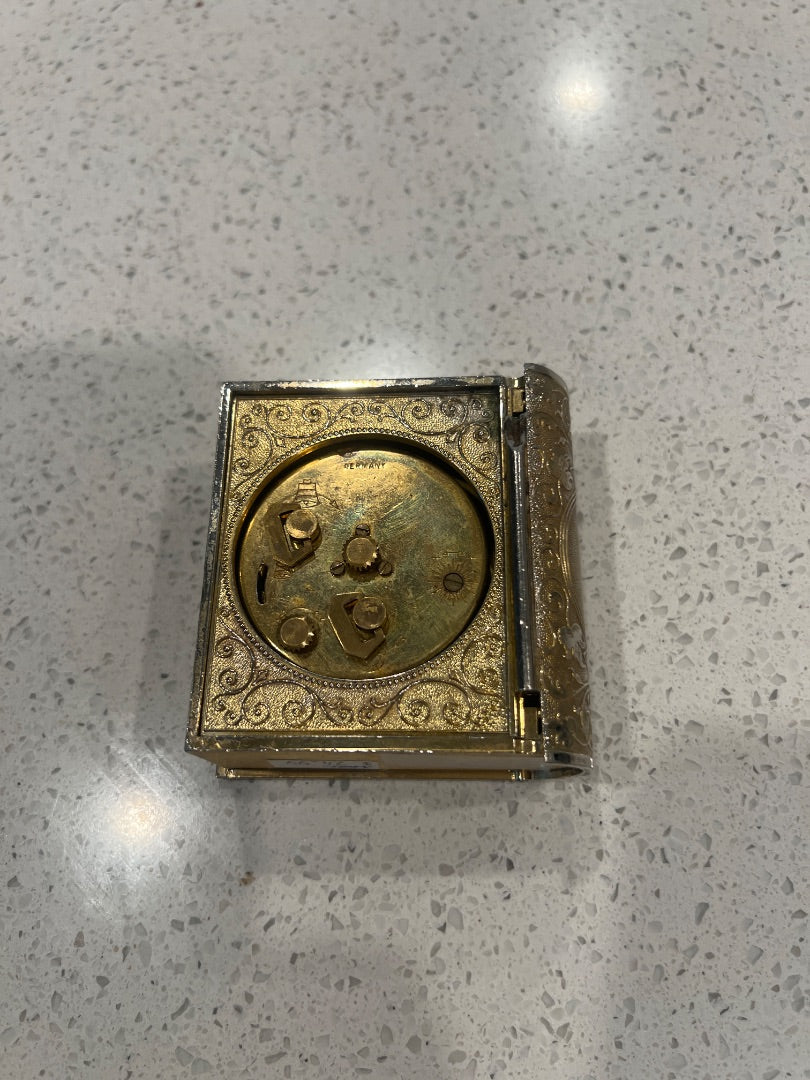 vintage Seth Thomas mechanical wind-up travel alarm clock